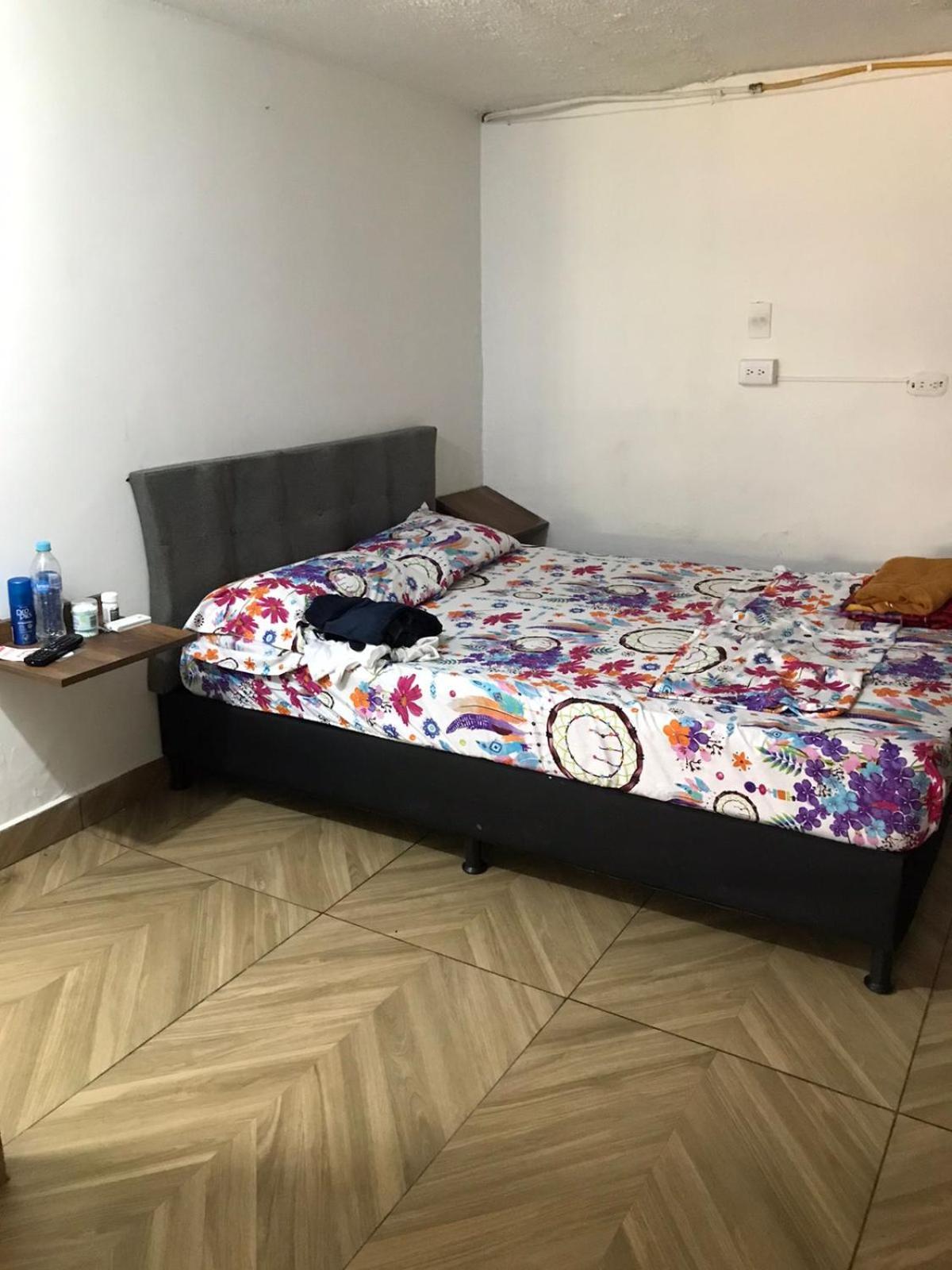 El Almendro Guest house *