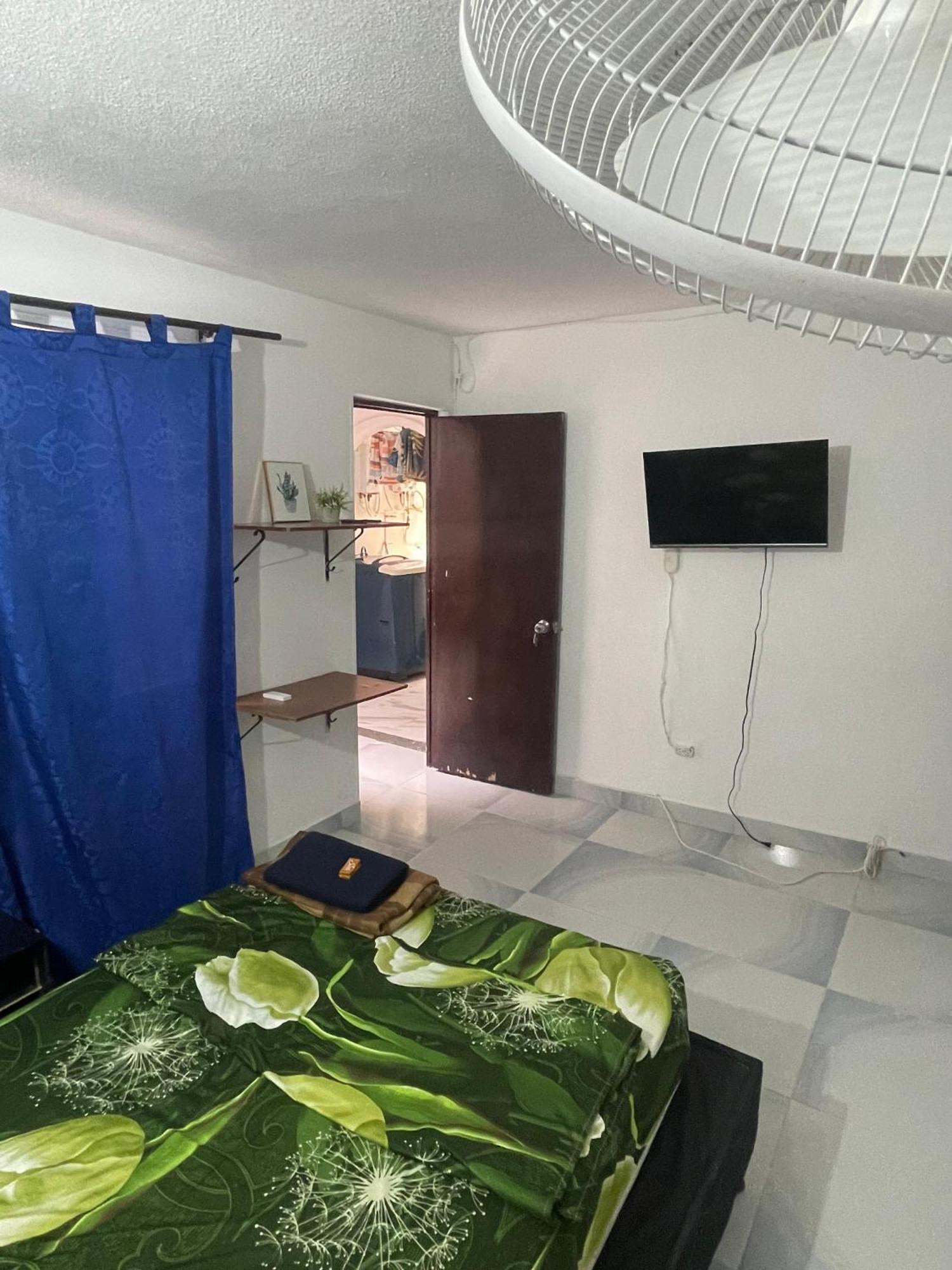 El Almendro Guest house